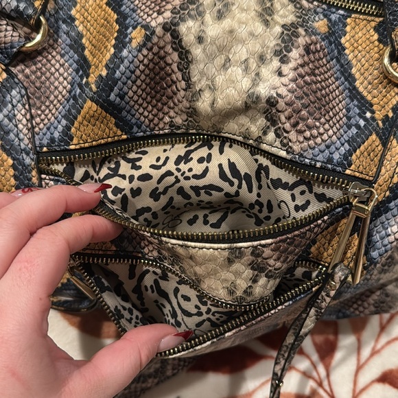 Jessica Simpson purse snake print - Picture 3 of 9